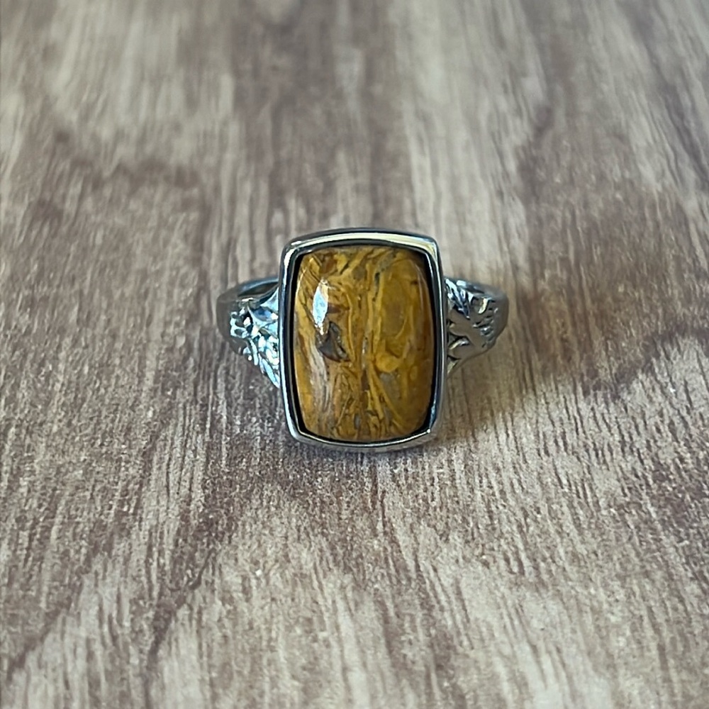 Script Stone Women's Ring